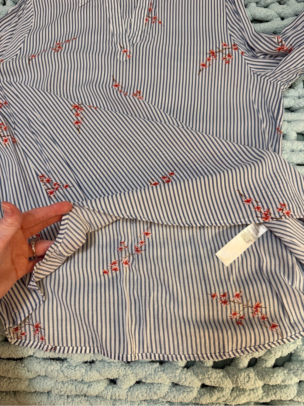 Chico's Blue & White Stripes with Red Cherry Blossom Long Sleeve Top Sz 2R (12R) - Picture 17 of 17